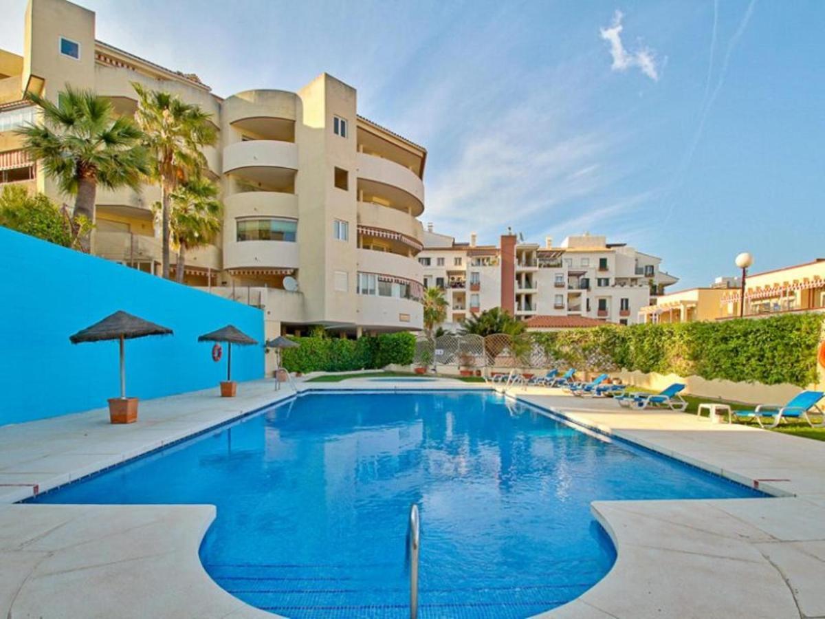 Chic Beachfront Flat With Amazing Sea Views And Private Indoor Parking Benalmádena Exterior foto