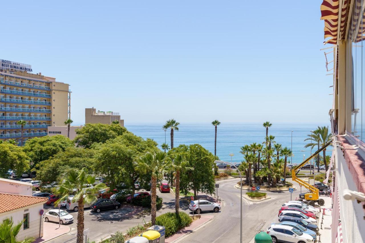 Chic Beachfront Flat With Amazing Sea Views And Private Indoor Parking Benalmádena Exterior foto